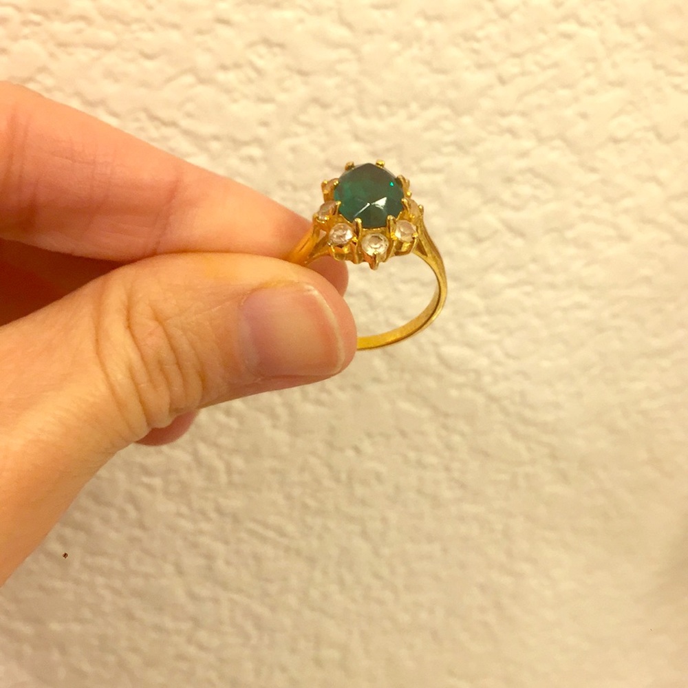 Vintage emerald ring